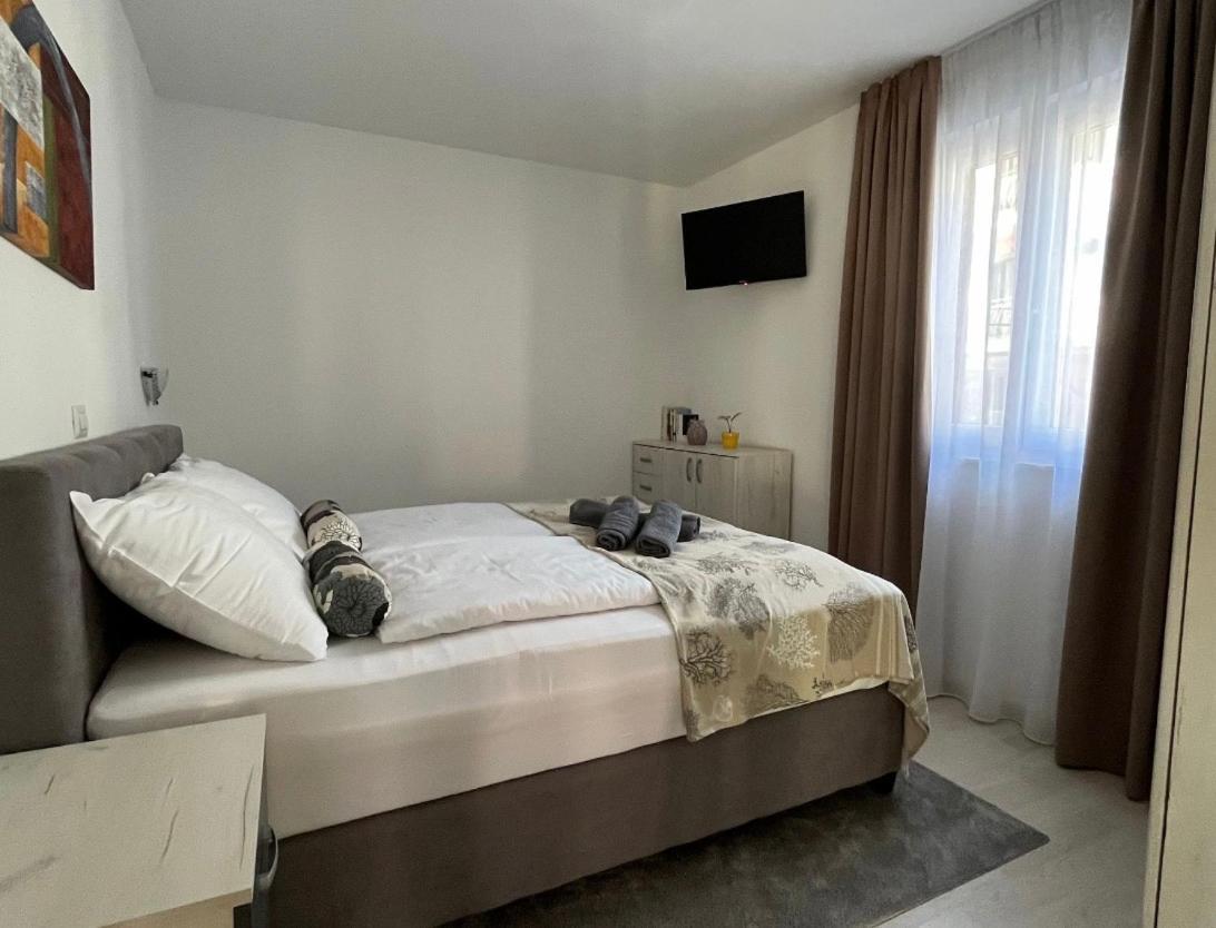 Seafront 2-Bedroom Apartment Nika - Rabac Exterior photo