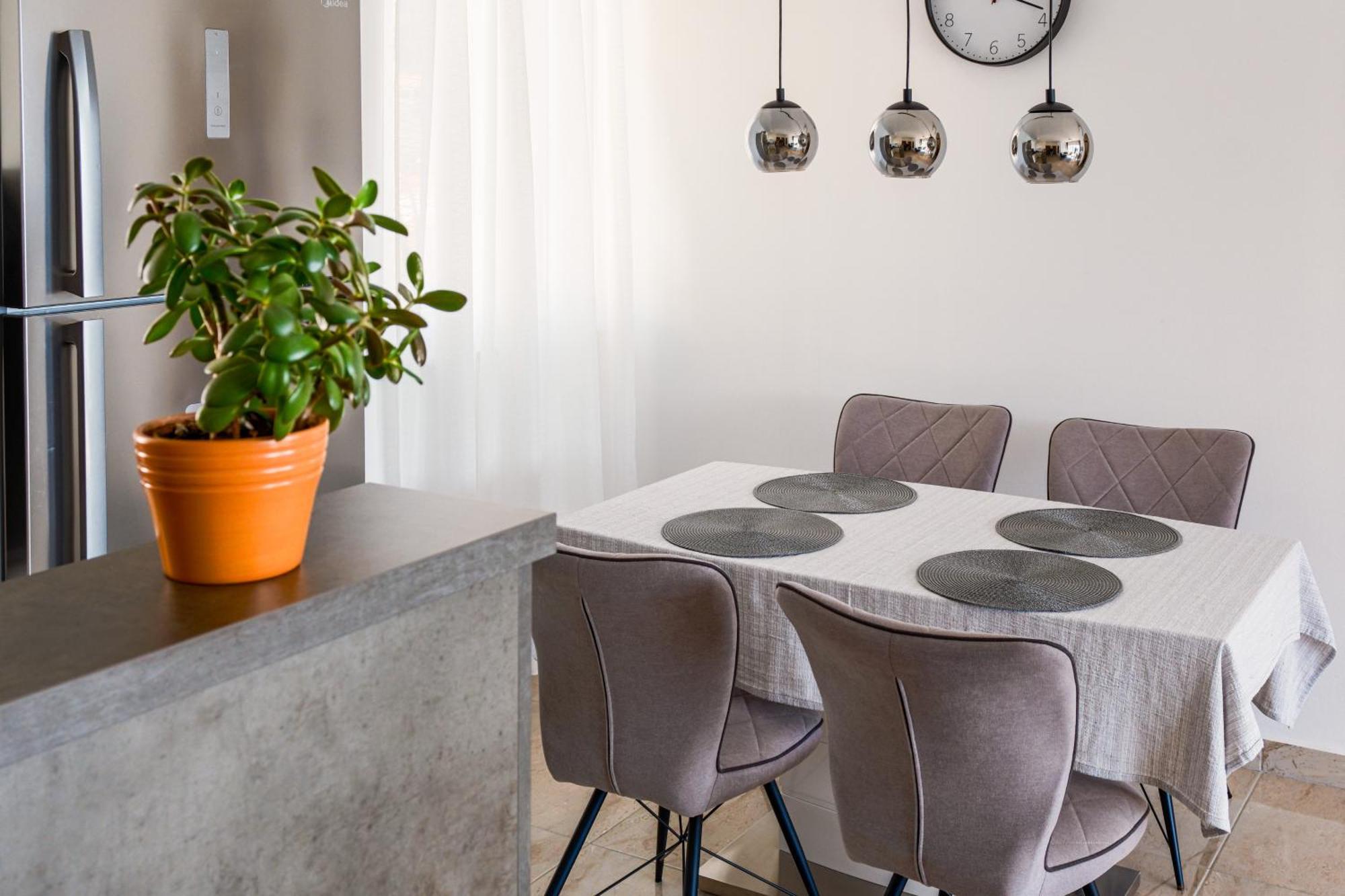 Seafront 2-Bedroom Apartment Nika - Rabac Exterior photo